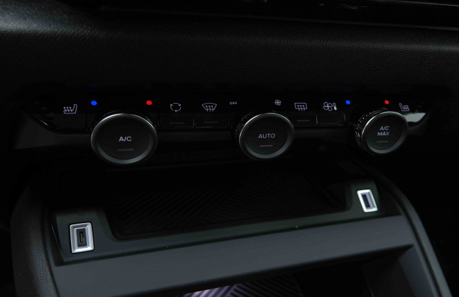 CITROEN_CITROEN_C4_2654660_13.jpg