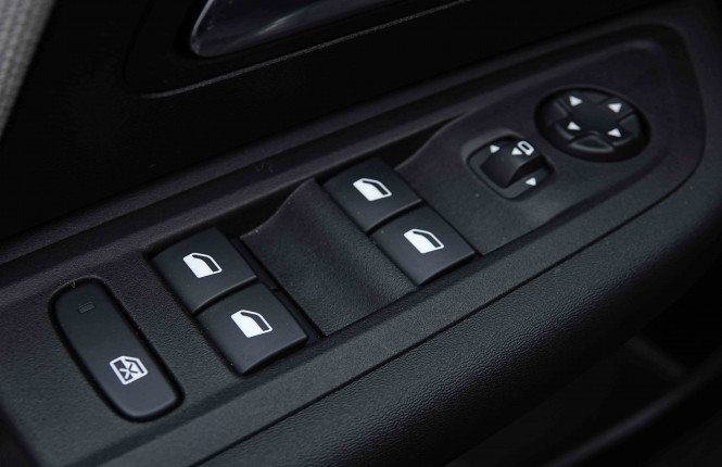 CITROEN_CITROEN_C4_2655108_22.jpg CITROEN_CITROEN_C4_2655108_22.jpg