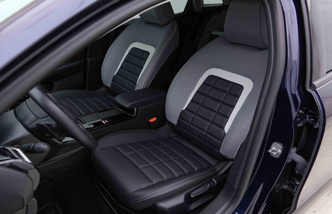 CITROEN_CITROEN_C4_2655108_6.jpg CITROEN_CITROEN_C4_2655108_6.jpg