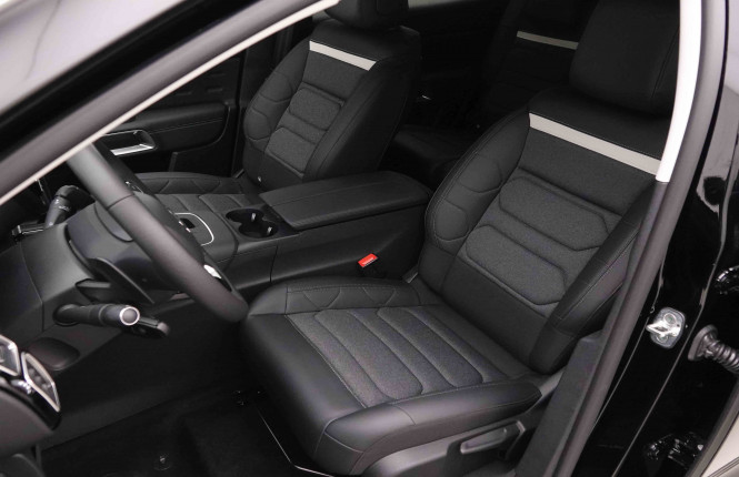 CITROEN_CITROEN_C5AIRCROS_2652585_6.jpg CITROEN_CITROEN_C5AIRCROS_2652585_6.jpg