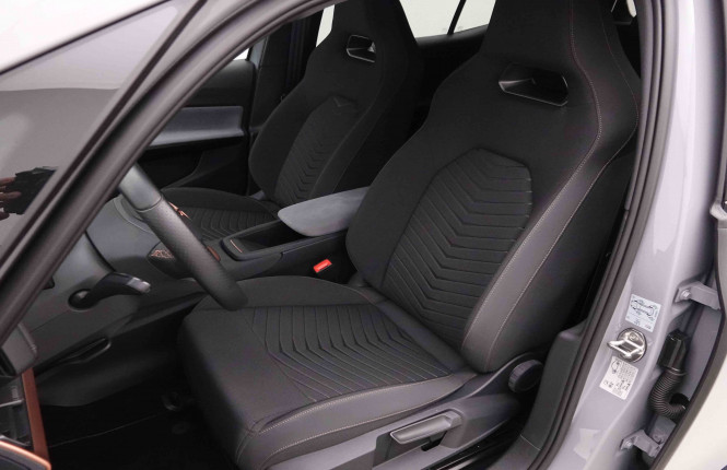 CUPRA_CUPRA_BORN_2652593_6.jpg CUPRA_CUPRA_BORN_2652593_6.jpg