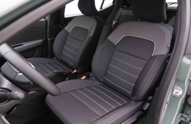 DACIA_DACIA_SANDERO_2548740_6.jpg