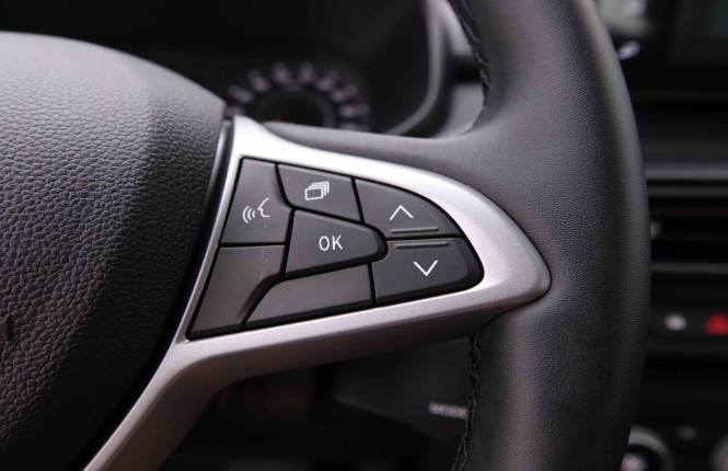 DACIA_DACIA_SANDERO_2549102_18.jpg