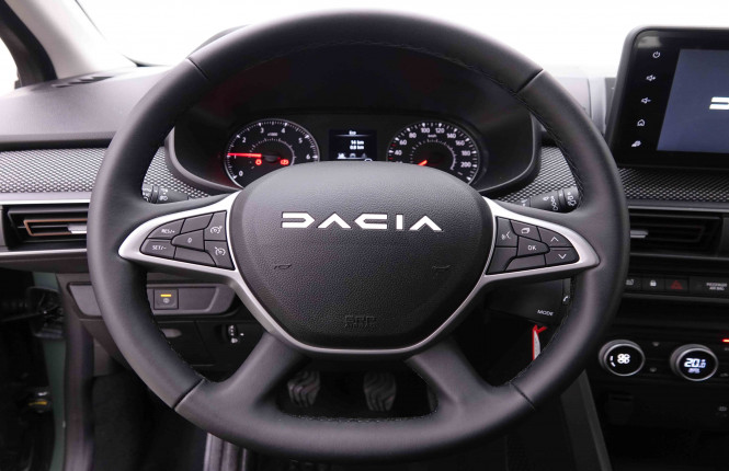 DACIA_DACIA_SANDERO_2549310_8.jpg