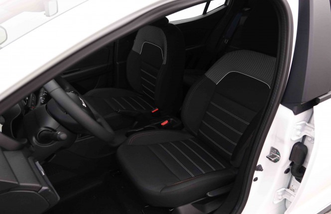 DACIA_DACIA_SANDERO_2652874_6.jpg