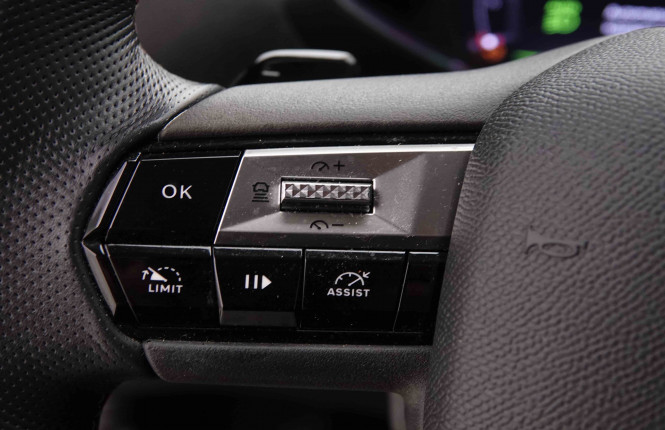 DS_DS_DS3CROSSBA_2551542_19.jpg DS_DS_DS3CROSSBA_2551542_19.jpg