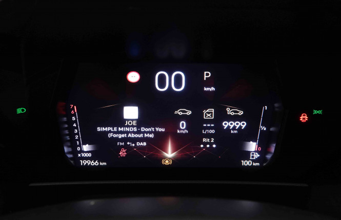 DS_DS_DS4_2550409_15.jpg DS_DS_DS4_2550409_15.jpg