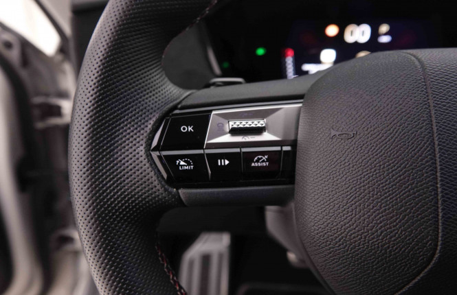 DS_DS_DS4_2550409_18.jpg DS_DS_DS4_2550409_18.jpg