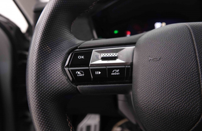 DS_DS_DS4_2550415_18.jpg DS_DS_DS4_2550415_18.jpg