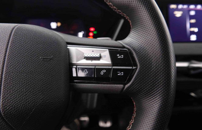 DS_DS_DS4_2550415_19.jpg DS_DS_DS4_2550415_19.jpg