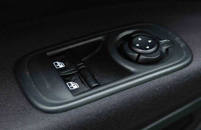 FIAT_FIAT_500E_2654270_21.jpg FIAT_FIAT_500E_2654270_21.jpg