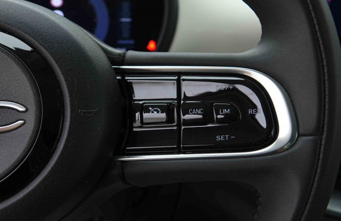 FIAT_FIAT_500E_2654282_19.jpg FIAT_FIAT_500E_2654282_19.jpg