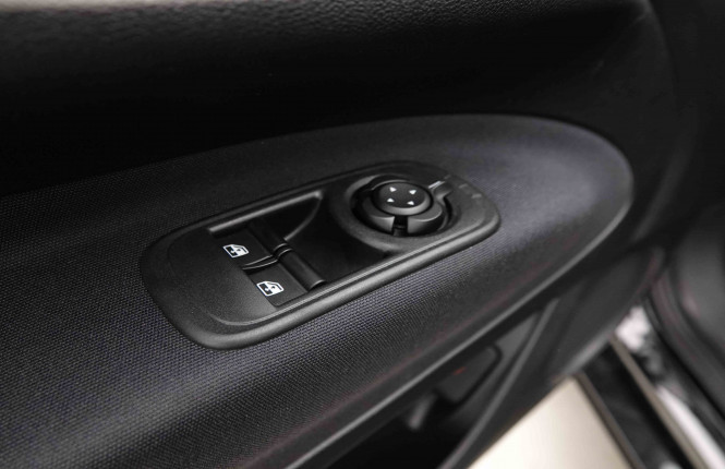 FIAT_FIAT_500E_2654507_17.jpg