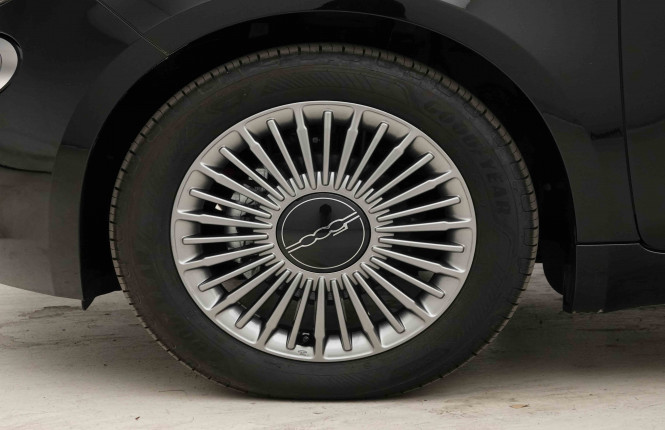FIAT_FIAT_500E_2654507_18.jpg