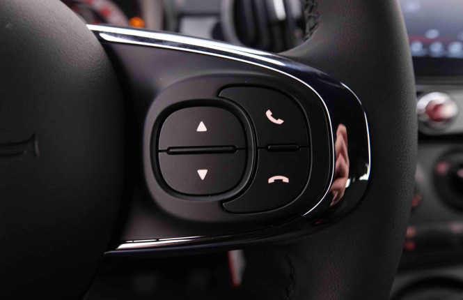FIAT_FIAT_500_2547762_64.jpg