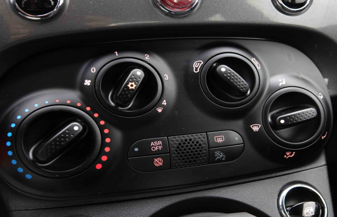 FIAT_FIAT_500_2551218_11.jpg FIAT_FIAT_500_2551218_11.jpg