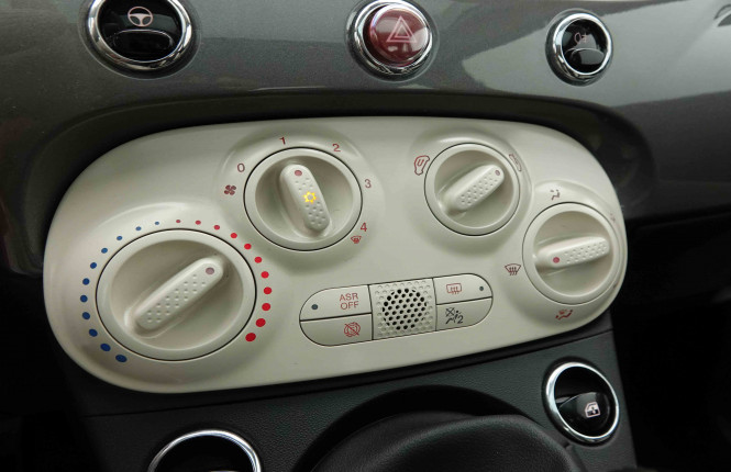 FIAT_FIAT_500_2653679_12.jpg FIAT_FIAT_500_2653679_12.jpg