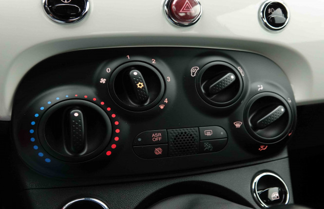 FIAT_FIAT_500_2653727_11.jpg FIAT_FIAT_500_2653727_11.jpg