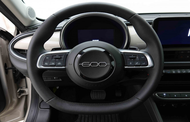 FIAT_FIAT_600_2654223_8.jpg FIAT_FIAT_600_2654223_8.jpg