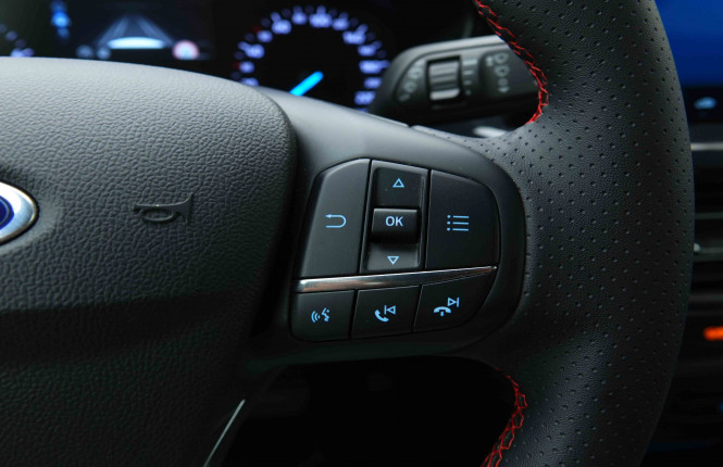FORD_FORD_FOCUS_2654326_17.jpg FORD_FORD_FOCUS_2654326_17.jpg