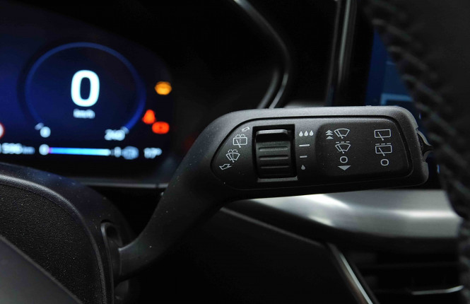 FORD_FORD_FOCUS_2654764_14.jpg