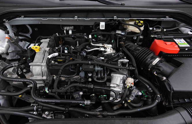 FORD_FORD_FOCUS_2654764_20.jpg