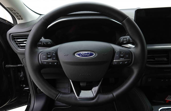 FORD_FORD_FOCUS_2654765_8.jpg
