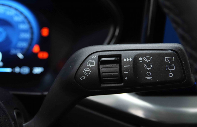 FORD_FORD_FOCUS_2654767_14.jpg