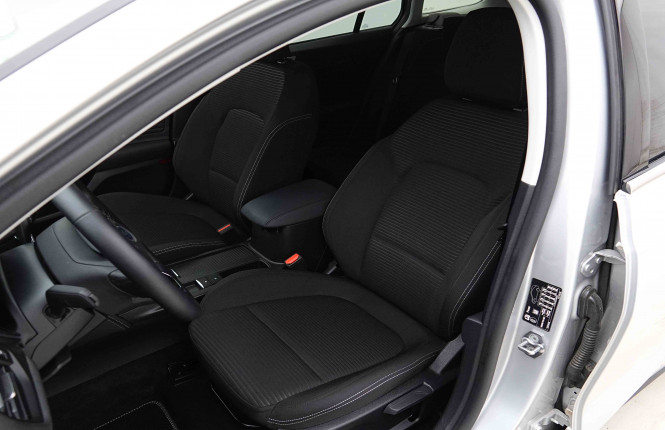 FORD_FORD_FOCUS_2654767_6.jpg