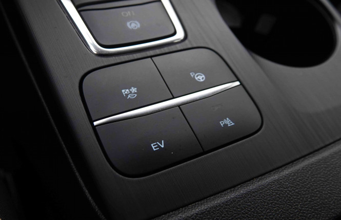 FORD_FORD_KUGA_2551244_15.jpg FORD_FORD_KUGA_2551244_15.jpg