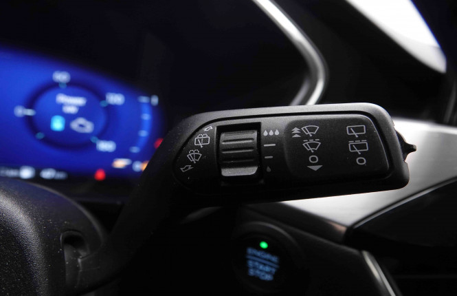 FORD_FORD_KUGA_2551244_18.jpg FORD_FORD_KUGA_2551244_18.jpg