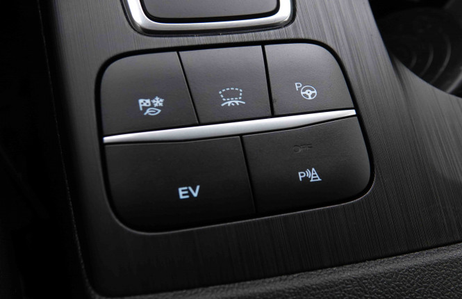 FORD_FORD_KUGA_2551263_13.jpg FORD_FORD_KUGA_2551263_13.jpg