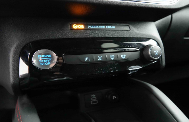 FORD_FORD_KUGA_2654371_14.jpg