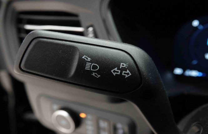 FORD_FORD_KUGA_2654371_16.jpg