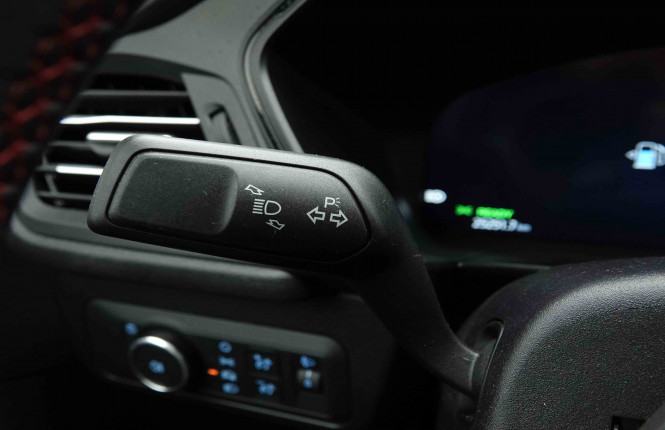 FORD_FORD_KUGA_2654385_16.jpg