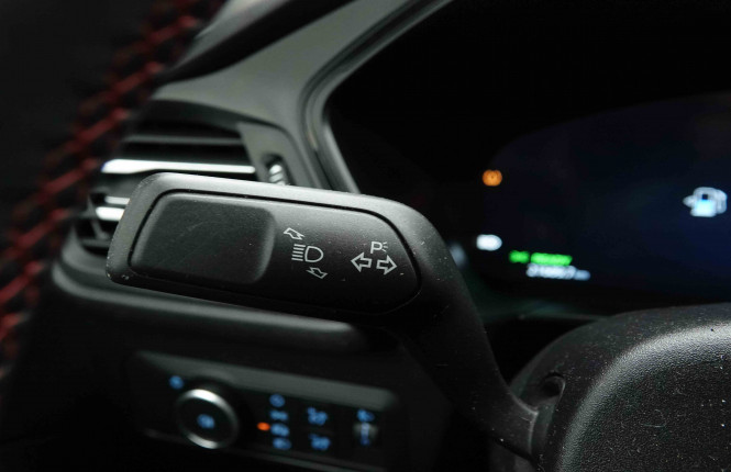 FORD_FORD_KUGA_2654388_16.jpg