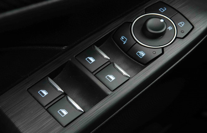FORD_FORD_KUGA_2654388_21.jpg