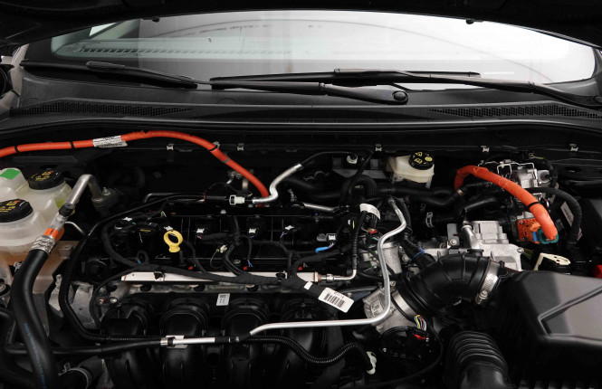 FORD_FORD_KUGA_2654388_23.jpg