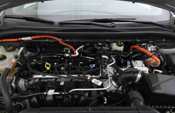 FORD_FORD_KUGA_2654389_21.jpg
