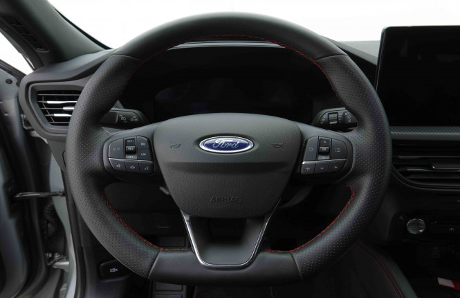 FORD_FORD_KUGA_2654389_8.jpg