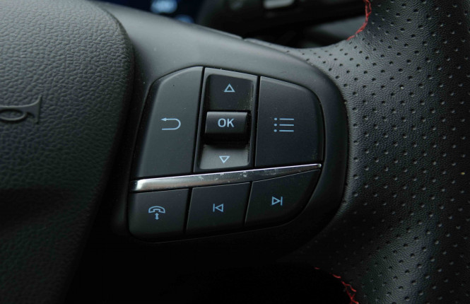 FORD_FORD_KUGA_2654390_19.jpg