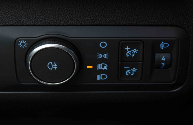 FORD_FORD_KUGA_2654390_20.jpg