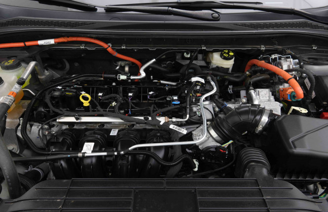 FORD_FORD_KUGA_2654390_23.jpg
