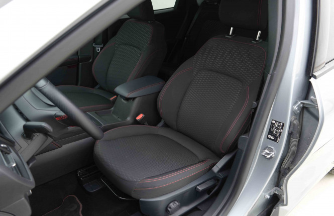 FORD_FORD_KUGA_2654390_6.jpg
