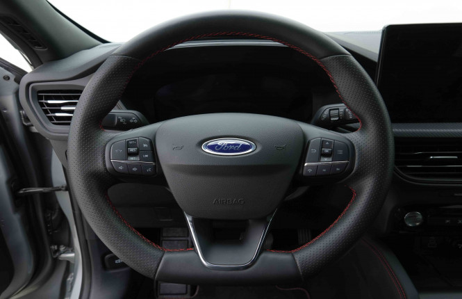 FORD_FORD_KUGA_2654390_8.jpg