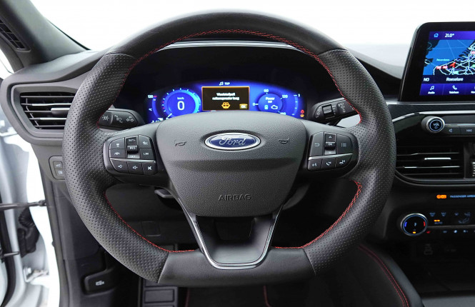 FORD_FORD_KUGA_2654599_10.jpg