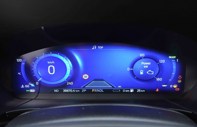 FORD_FORD_KUGA_2654599_15.jpg