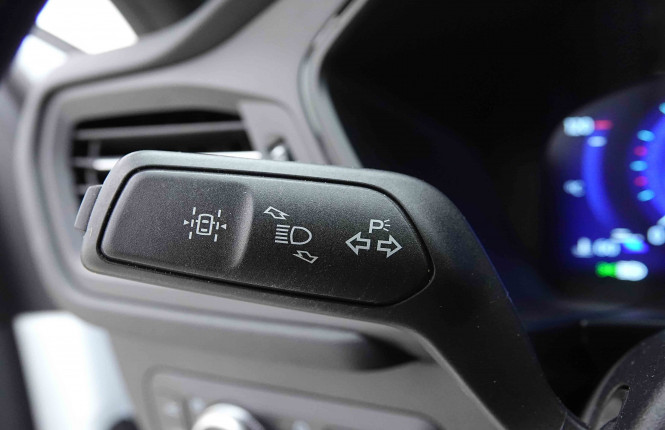 FORD_FORD_KUGA_2654599_16.jpg
