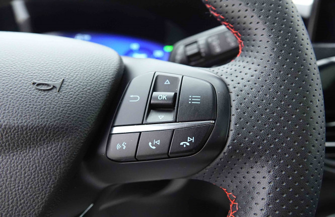 FORD_FORD_KUGA_2654599_19.jpg