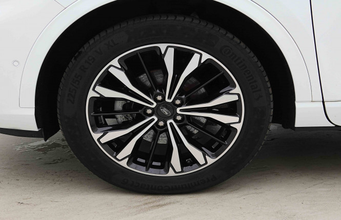 FORD_FORD_KUGA_2654599_21.jpg